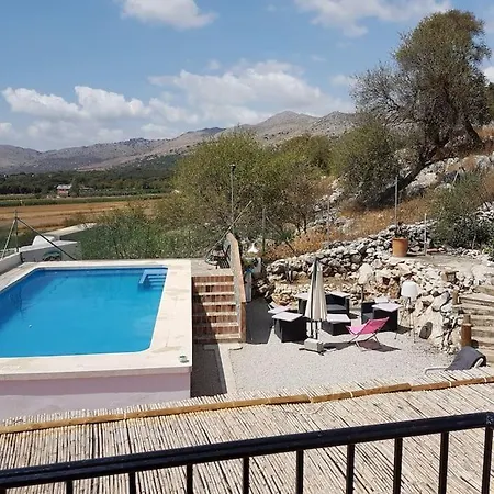 Maison Andalouse Avec Piscine *
